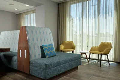 Photo 4 - Hampton Inn by Hilton Burley