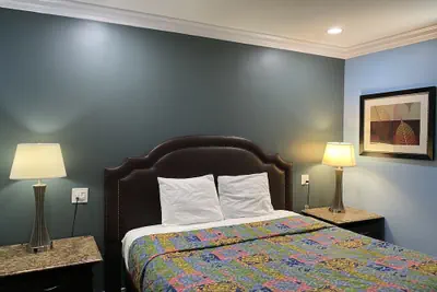 Photo 2 - Redondo Beach Motel