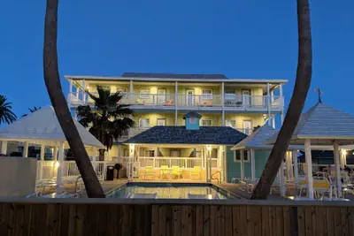 Photo 2 - Seashell Village Resort near the beach with kitchens