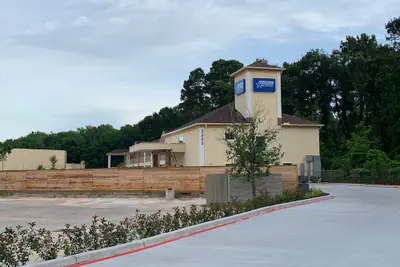 Photo 2 - Americas Best Value Inn Aldine Westfield