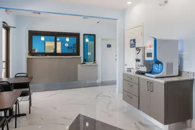 Photo 4 - Americas Best Value Inn Aldine Westfield