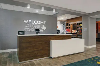 Photo 4 - Hampton Inn Weslaco