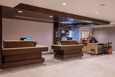 Photo 4 - Hilton Garden Inn Kansas City Airport