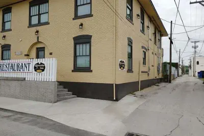Photo 2 - Riverside Inn Hannibal