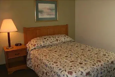 Photo 3 - Affordable Suites Shelby