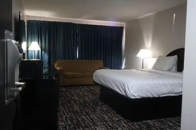 Photo 5 - Avalon Hotel & Conference Center