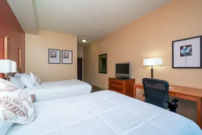 Photo 4 - City Express by Marriott Washington, DC Northeast