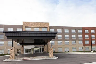 Photo 2 - Holiday Inn Express & Suites Michigan City by IHG
