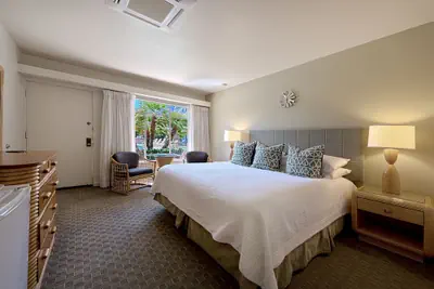 Photo 2 - Desert Hills - 21 and Over - A Town & Desert Boutique Hotel