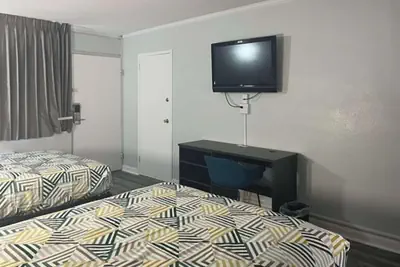 Photo 4 - Studio 6 Suites Pocomoke City, MD