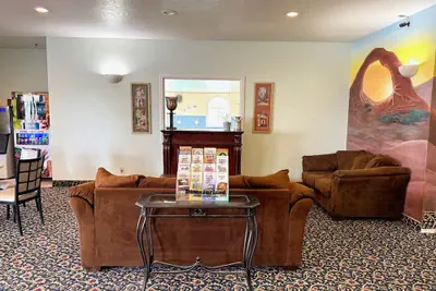 Photo 3 - Horizon Hotel