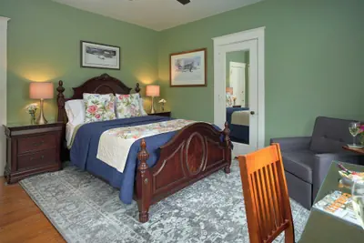 Photo 4 - Mooreland Garden Inn