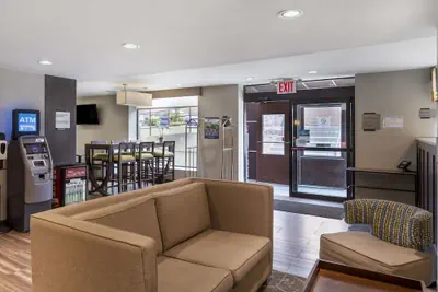Photo 4 - Best Western Brooklyn-Coney Island Inn