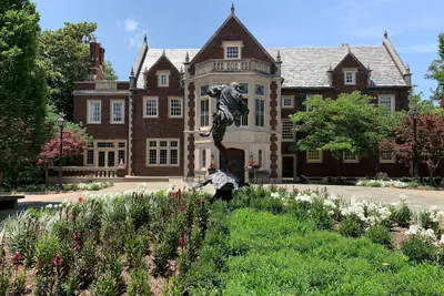 Photo 2 - Harwelden Mansion