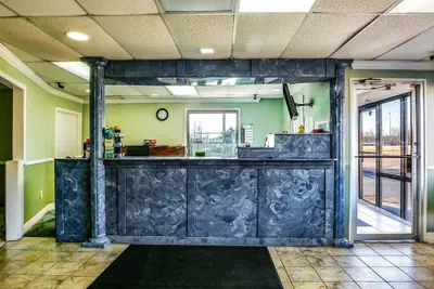 Photo 5 - OYO Hotel Jackson South I-55