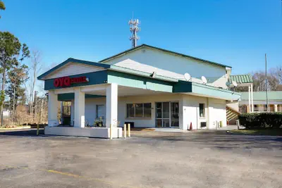 Photo 2 - OYO Hotel Jackson South I-55