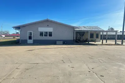Photo 2 - Gateaway Motel Broken Bow NE