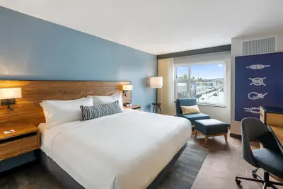 Photo 4 - Hotel Indigo Everett - Waterfront Place by IHG