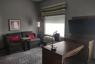 Photo 5 - Hampton Inn & Suites Pittsburgh New Stanton