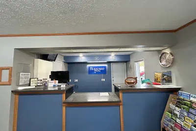 Photo 3 - Rodeway Inn Emporia