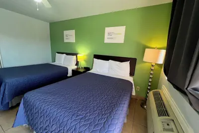 Photo 4 - Hwy 59 Motel Laredo Medical Center