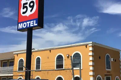 Photo 2 - Hwy 59 Motel Laredo Medical Center