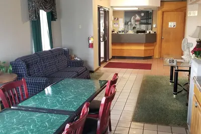 Photo 2 - Fort Wayne Inn