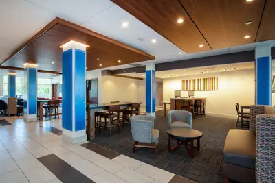 Photo 4 - Holiday Inn Express & Suites Beloit by IHG