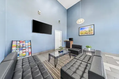 Photo 4 - Quality Inn & Suites Victorville – Hesperia