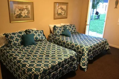 Photo 5 - Riviera Motor Lodge