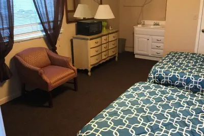 Photo 4 - Riviera Motor Lodge