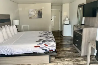 Photo 4 - Simple Life Motel