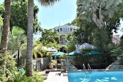 Photo 2 - Simonton Court Historic Inn & Cottages
