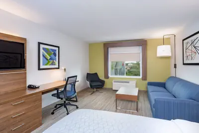 Photo 3 - Holiday Inn Express & Suites Elkhart North by IHG