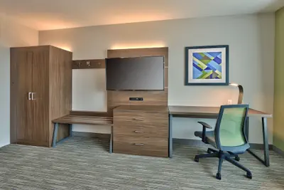 Photo 3 - Holiday Inn Express & Suites Albuquerque East by IHG