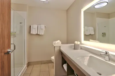 Photo 5 - Holiday Inn Express & Suites Albuquerque East by IHG