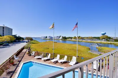 Photo 2 - Sea Bay Hotel