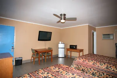 Photo 2 - Royal Inn