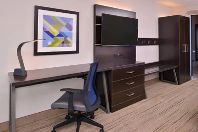 Photo 5 - Holiday Inn Express & Suites Olathe West by IHG