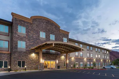 Photo 2 - Wingate by Wyndham Moab