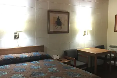 Photo 4 - Lazy U Motel