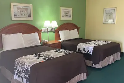 Photo 4 - Relax Inn
