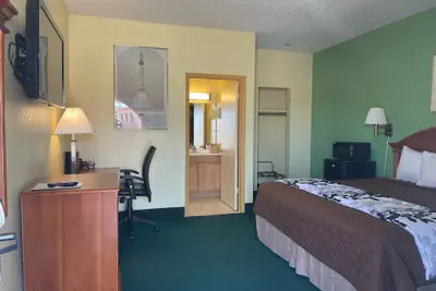 Photo 5 - Relax Inn