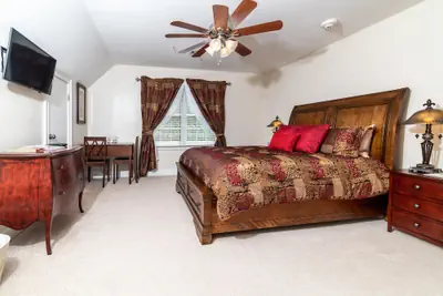 Photo 4 - Pleasanton Courtyard B&B
