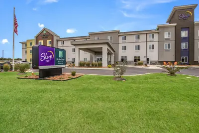 Photo 2 - Sleep Inn at Discovery Park of America