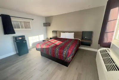 Photo 4 - Keystone Motel