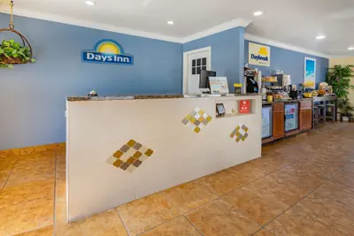 Photo 2 - Days Inn by Wyndham Winnemucca