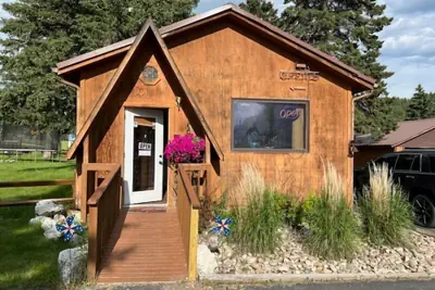 Photo 2 - Springcreek Inn