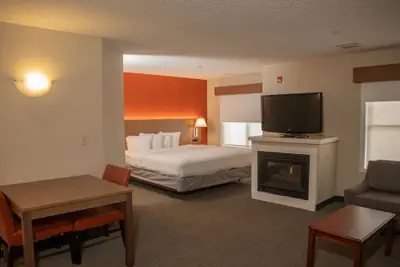 Photo 5 - Hawthorn Suites BY Wyndham Erie