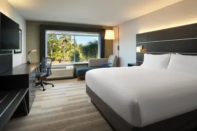 Photo 5 - Holiday Inn Express & Suites Brunswick by IHG